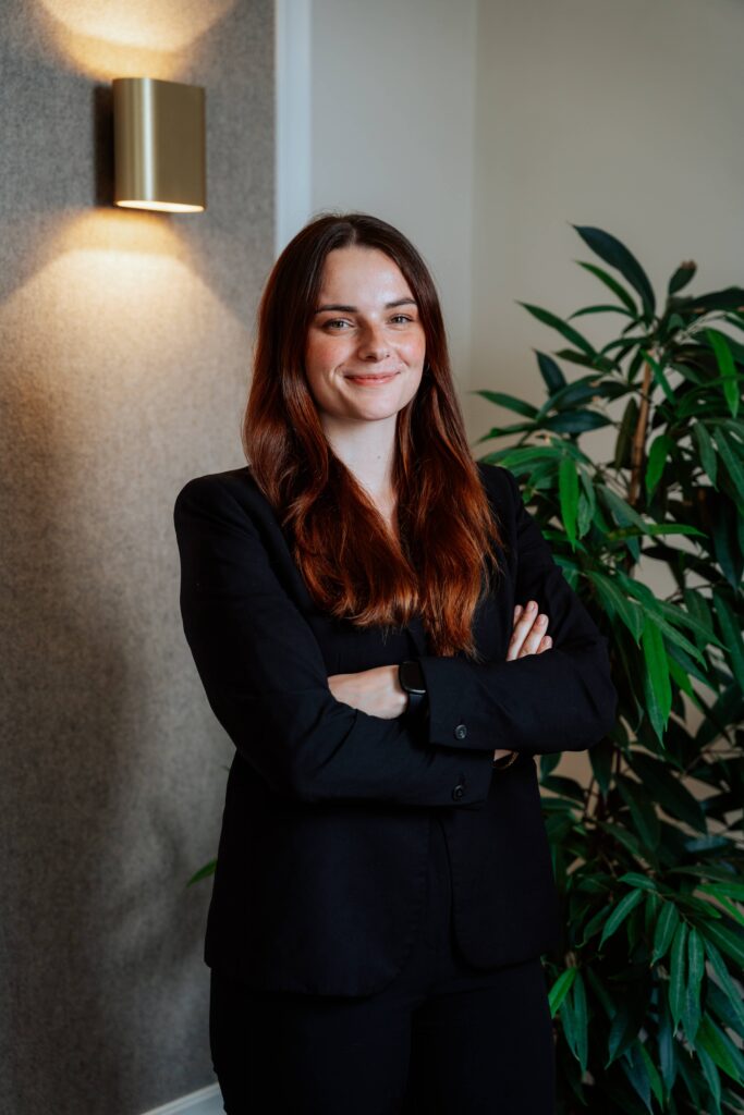 Fritzi von der Darkhunt Agency – Social Media Managerin aus Dresden für kreative und wirkungsvolle Online-Auftritte.