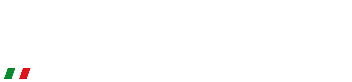Logo von Autohaus Scholz mit stilisiertem Schriftzug und italienischen Farbakzenten in Grün, Weiß und Rot.